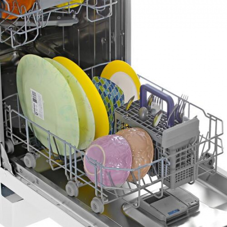 Посудомоечная машина Beko BDFS26020W белый