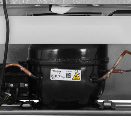 Холодильник с морозильником Hisense RB434N4BC2 серебристый