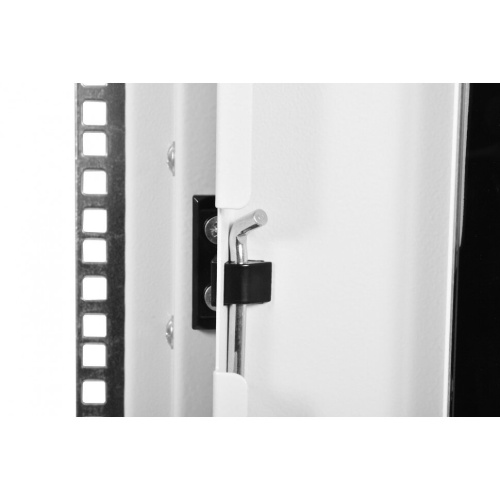 Шкаф телекоммуникационный ЦМО напольный 42U (ШТК-М-42.6.10-1ААА-9005) (600x1000) дверь стекло (3 места), черный